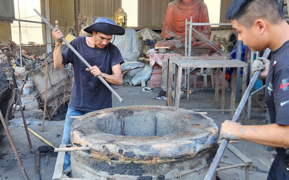 Thanh Hóa đúc trống đồng, thần công tri ân Quảng Trị anh hùng - ảnh 7