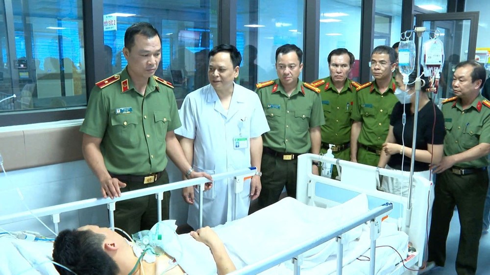 Trung tá công an bị đâm trọng thương khi khống chế đối tượng ma túy - ảnh 2