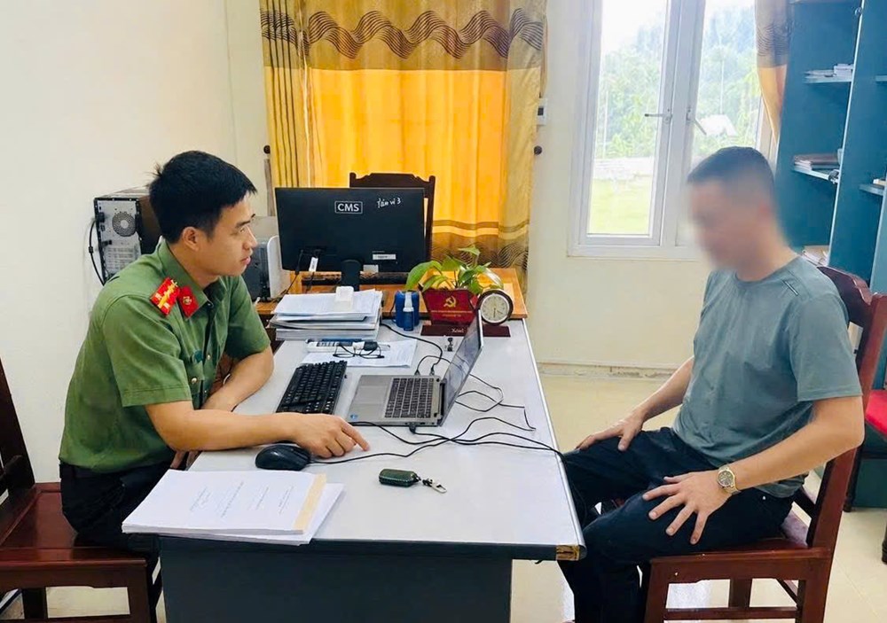Đăng tin bịa đặt xúc phạm lực lượng công an trên Facebook, người đàn ông bị phạt 7,5 triệu đồng - ảnh 1