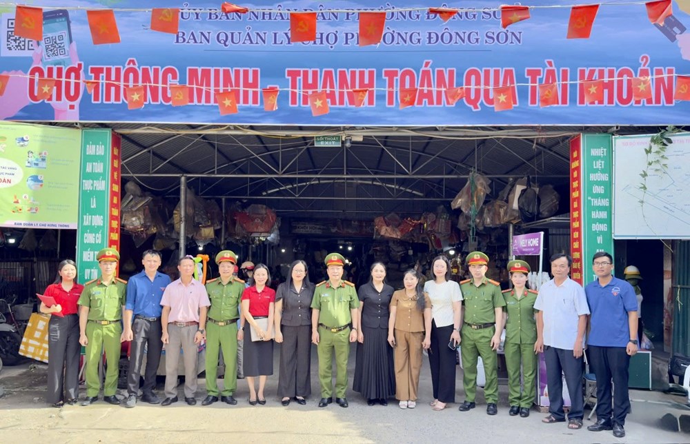 Đông Sơn ra mắt mô hình “Chợ thông minh - thanh toán qua tài khoản” - ảnh 1