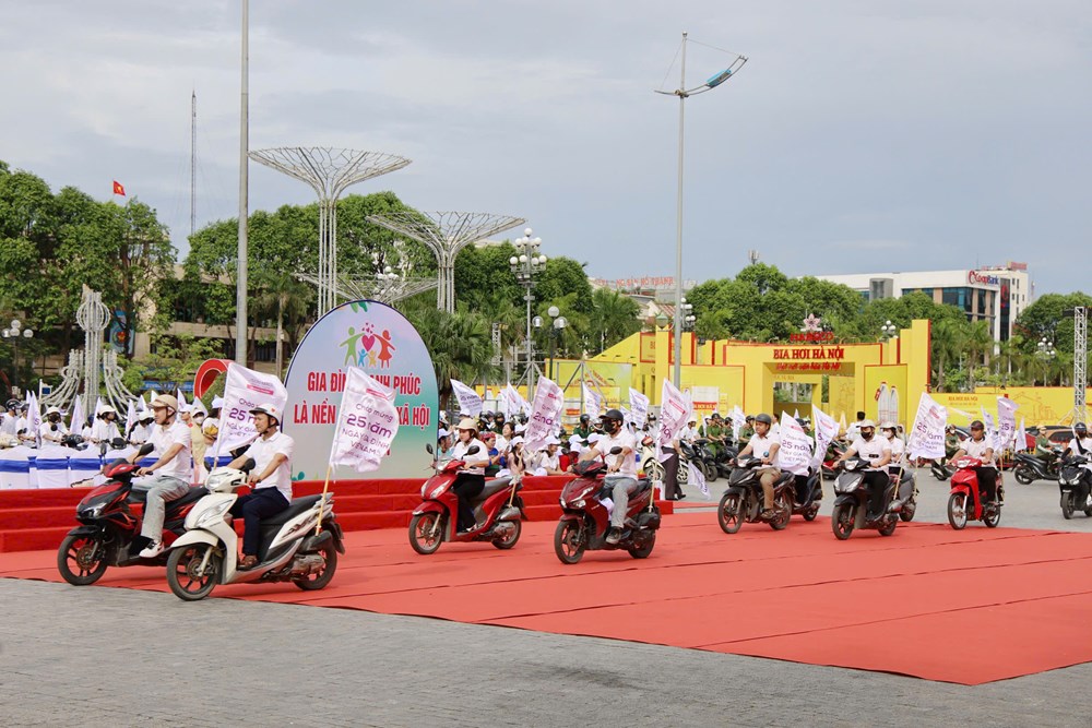 Thanh Hóa lan tỏa thông điệp yêu thương, xây dựng gia đình hạnh phúc trong thời đại mới - ảnh 5