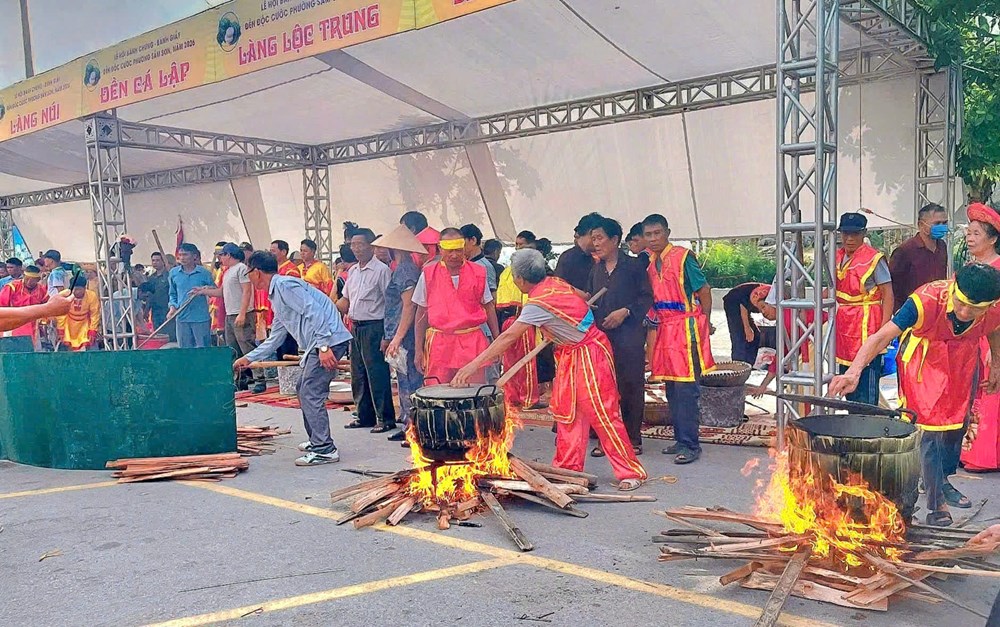 Sầm Sơn hút gần 6 triệu lượt khách sau nửa năm, tăng tốc hướng tới mục tiêu 9 triệu khách - ảnh 2