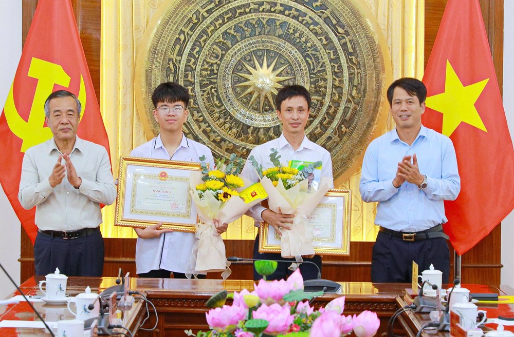 Thanh Hóa vinh danh học sinh giành 4 huy chương Olympic quốc tế  - ảnh 1