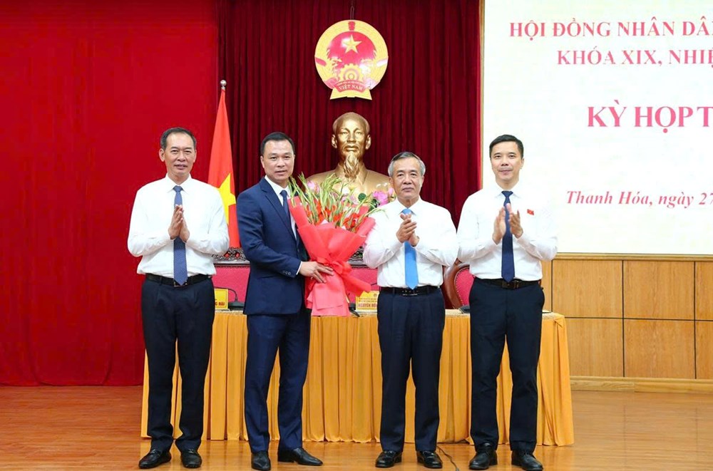 Thiếu tướng Tô Anh Dũng được bầu giữ chức Chủ tịch UBND tỉnh Thanh Hóa - ảnh 2
