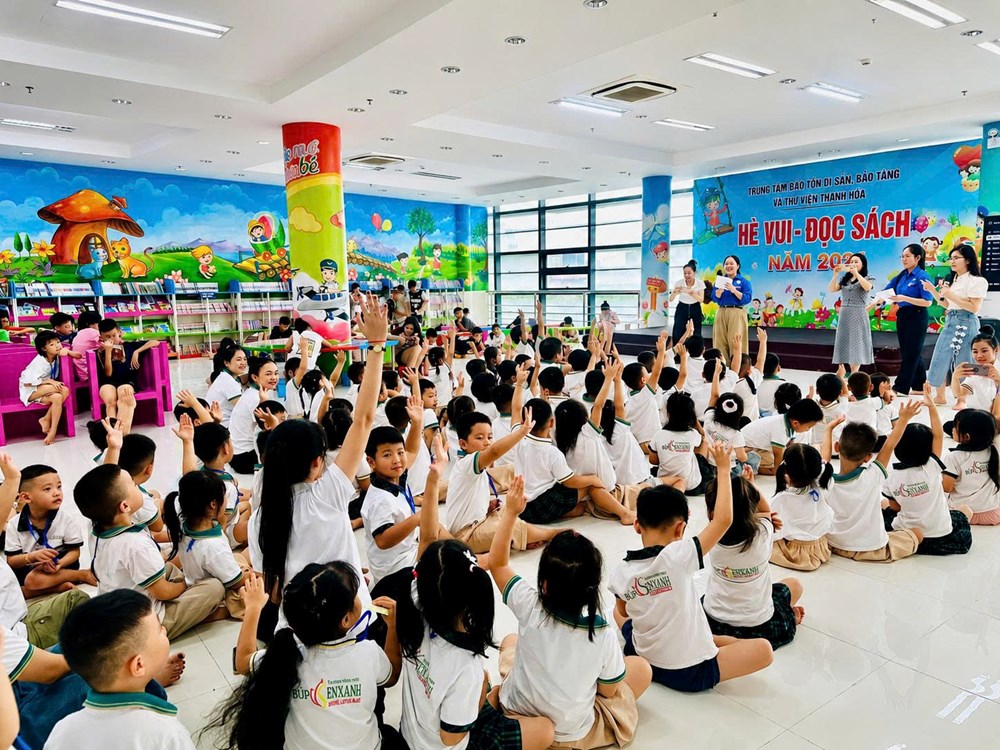 Ươm mầm tình yêu sách từ những trang đầu đời - ảnh 1