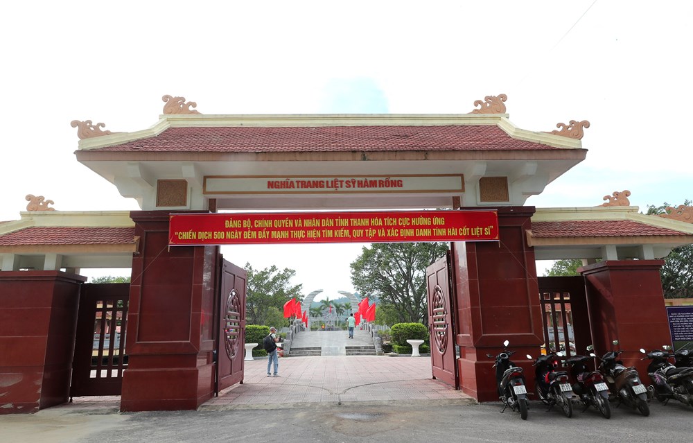 Lấy mẫu ADN hơn 1.000 hài cốt liệt sĩ chưa rõ danh tính tại Nghĩa trang Liệt sĩ Hàm Rồng - ảnh 13