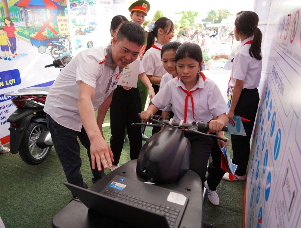 Khi người dân cùng giữ bình yên từ cơ sở - ảnh 9