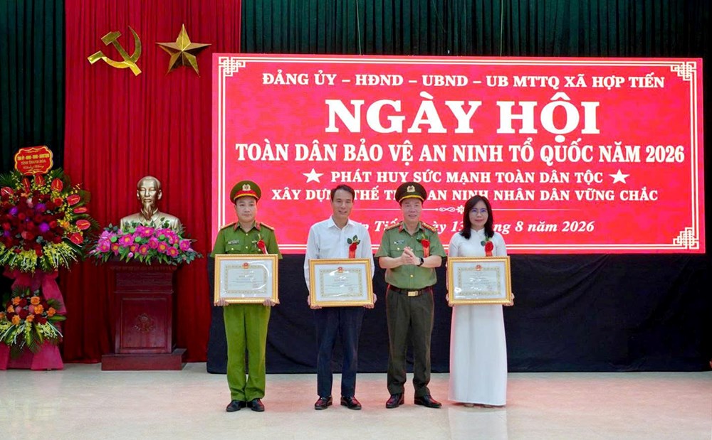 Khi người dân cùng giữ bình yên từ cơ sở - ảnh 4