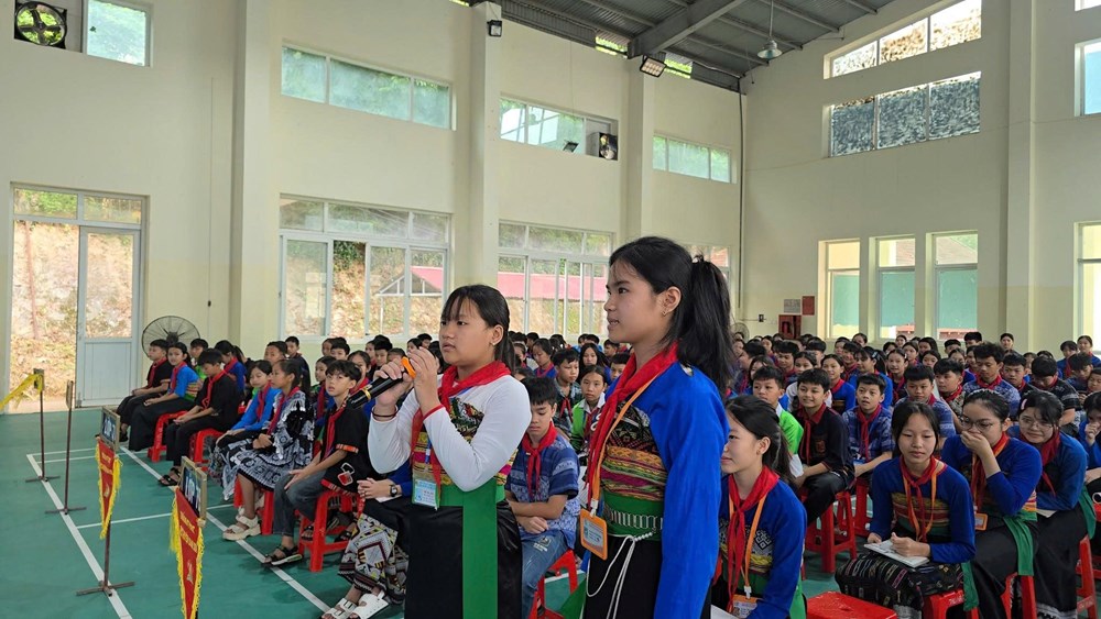 Thanh Hóa cấp đồ dùng, học phẩm cho học sinh nội trú vùng biên - ảnh 1
