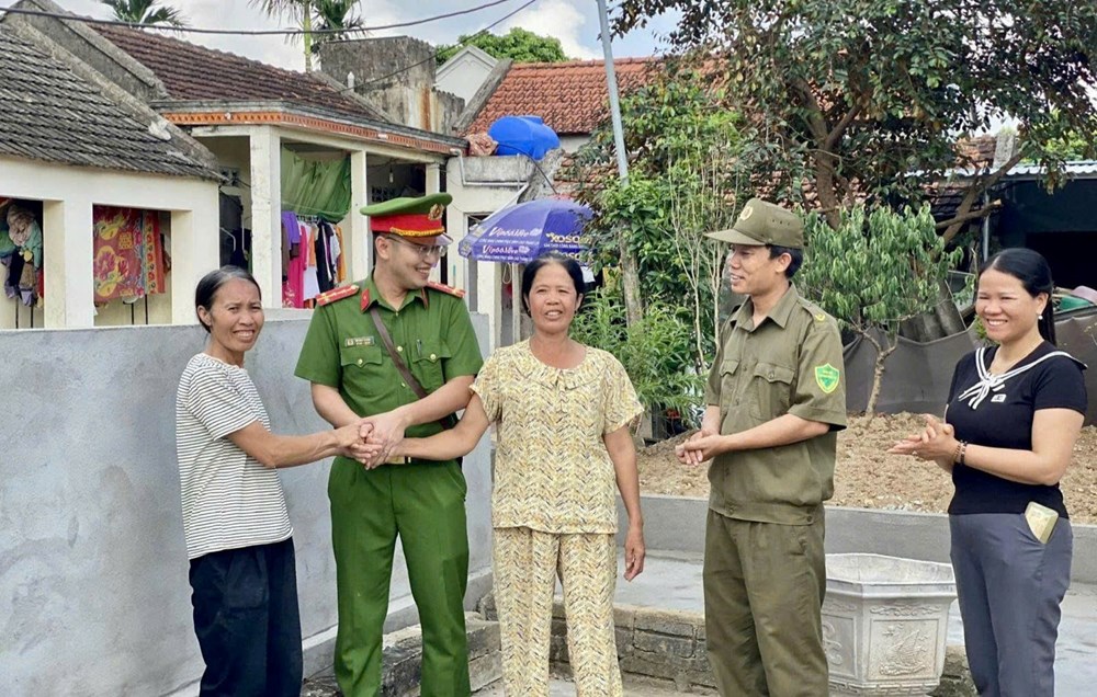 Gỡ những nút thắt từ cơ sở, giữ bình yên cho nhân dân - ảnh 1