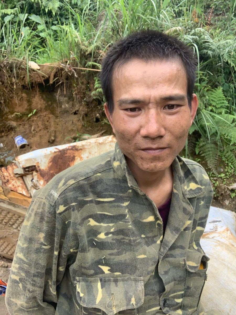 Truy bắt đối tượng truy nã đặc biệt nguy hiểm lẩn trốn giữa vùng núi hiểm trở - ảnh 1