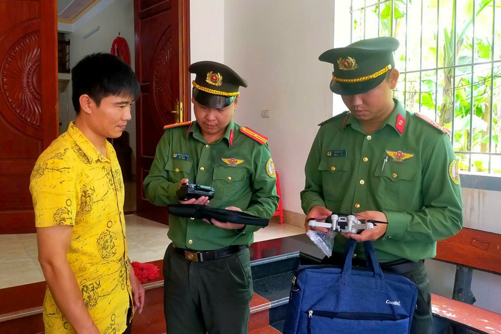 Flycam xâm phạm vùng cấm bay, 4 người tự nguyện giao nộp - ảnh 2