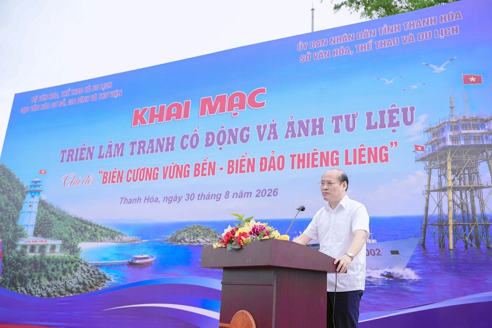 Biển đảo Việt Nam hiện lên sống động qua tranh cổ động và ảnh tư liệu - ảnh 8