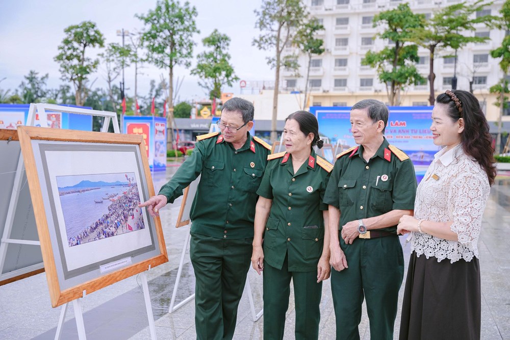 Biển đảo Việt Nam hiện lên sống động qua tranh cổ động và ảnh tư liệu - ảnh 6