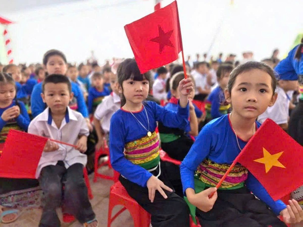 Ngày khai giảng đặc biệt ở những ngôi trường mới vùng biên Thanh Hóa - ảnh 4