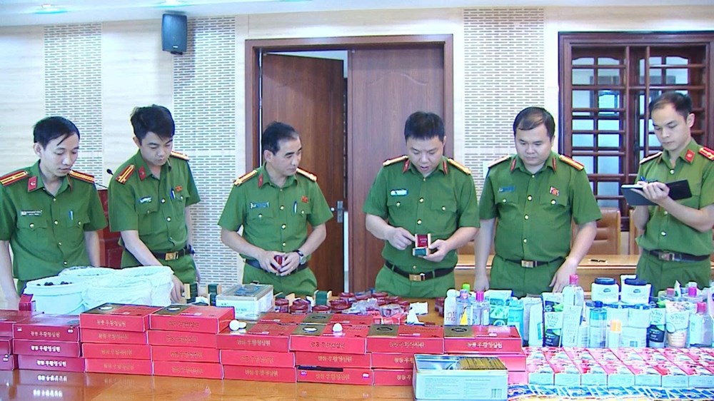 An Cung giả bán gần 3 triệu đồng/hộp, đường dây bị triệt phá - ảnh 3