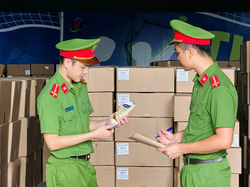 An Cung giả bán gần 3 triệu đồng/hộp, đường dây bị triệt phá - ảnh 5