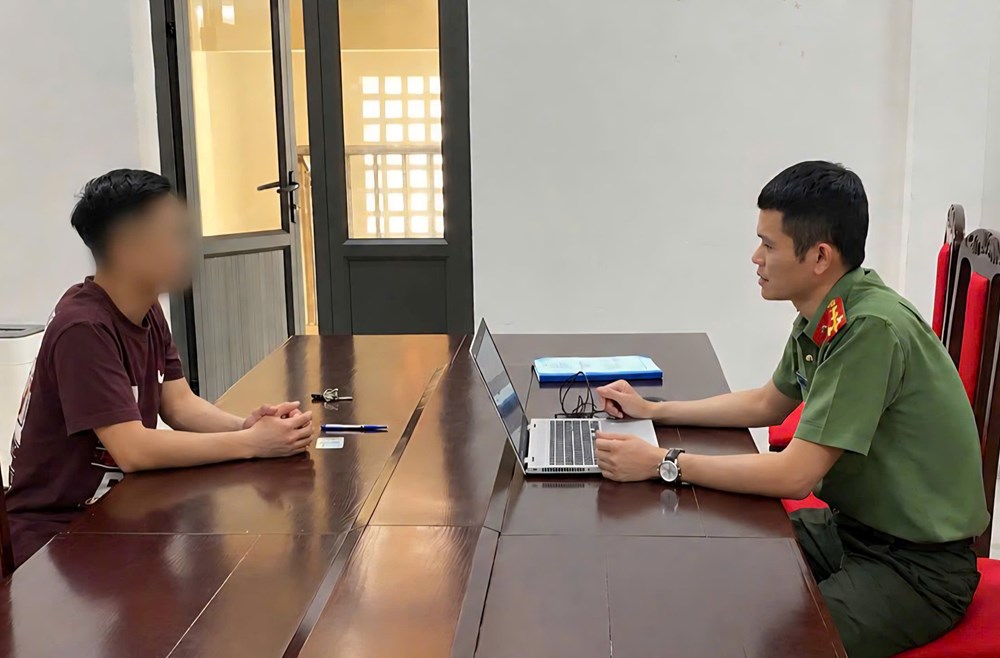 Hai người bị phạt vì đăng thông tin sai sự thật trên Facebook - ảnh 1