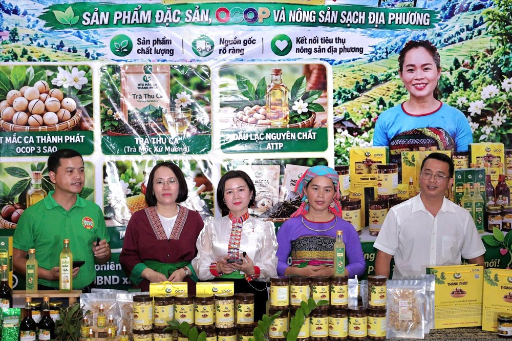 Đặc sản xứ Thanh “lên sóng”: Cơ hội bán hàng vượt khỏi lũy tre làng - ảnh 1