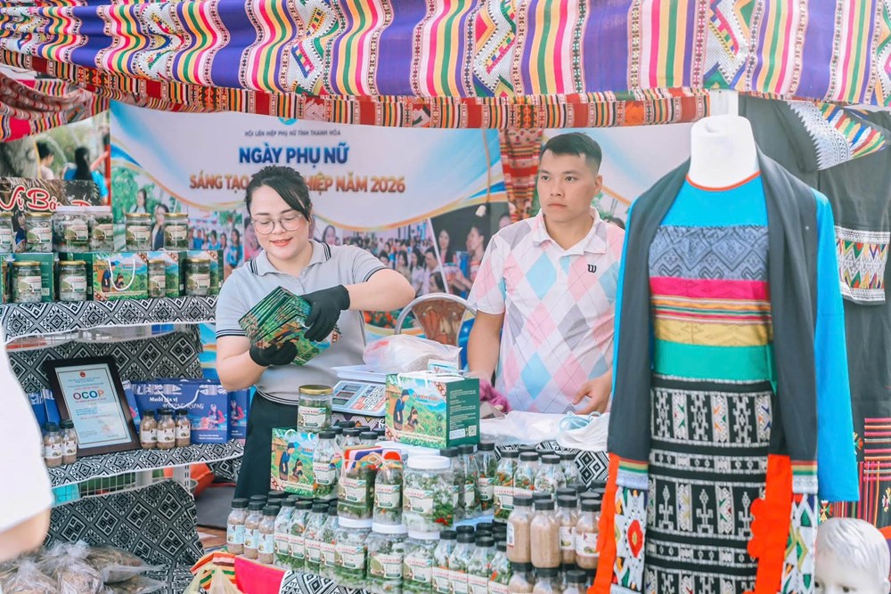 Phụ nữ thời đại mới: Khẳng định bản lĩnh, làm chủ tương lai - ảnh 2