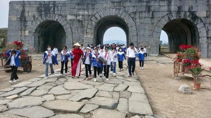 Học sinh Thanh Hóa làm video clip, kể chuyện di sản quê hương - ảnh 2