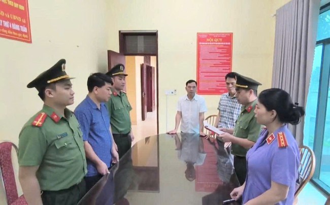 Khởi tố đối tượng làm giả giấy chứng nhận tốt nghiệp ở Tuyên Quang - ảnh 1