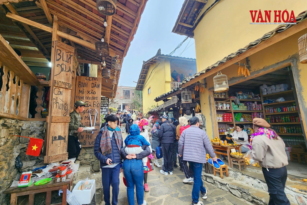 Vùng cao Tuyên Quang kín phòng dịp nghỉ lễ - ảnh 1