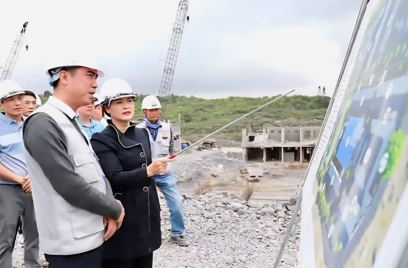 Tăng tốc thi công làm trường trăm tỉ đồng cho vùng biên viễn - ảnh 2