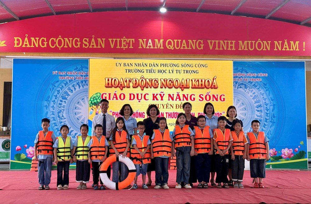 Thái Nguyên tăng cường kỹ năng phòng đuối nước trước hè - ảnh 2