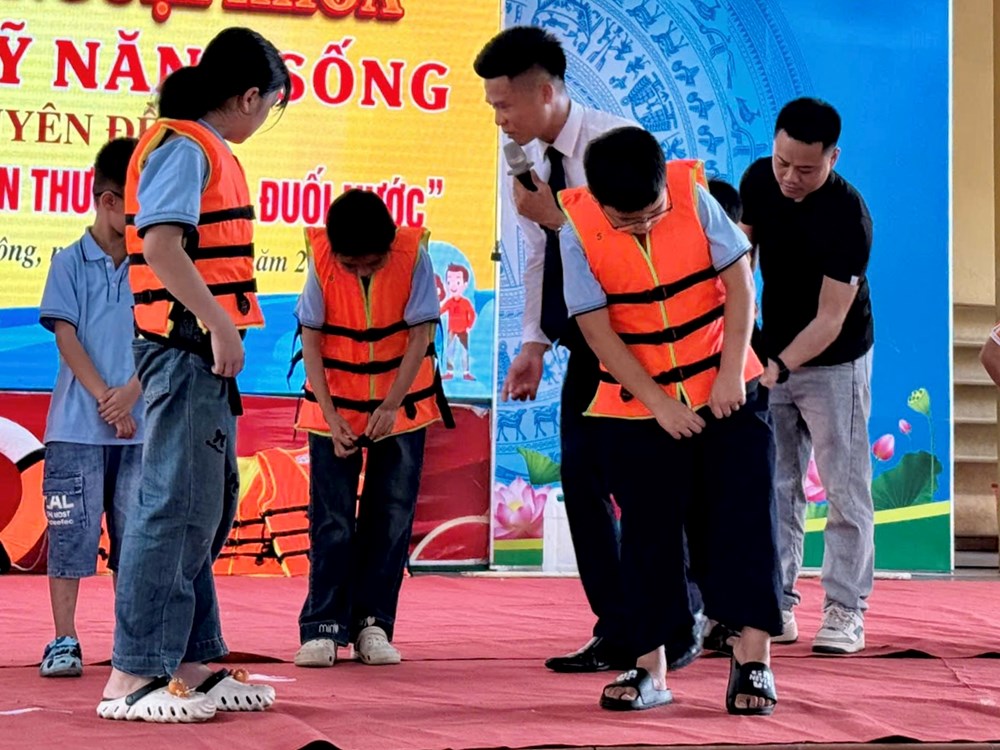 Thái Nguyên tăng cường kỹ năng phòng đuối nước trước hè - ảnh 4