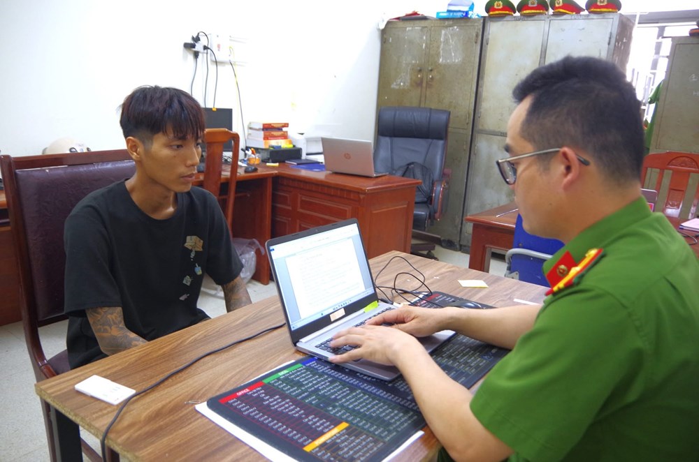 Hé lộ lý do nam thanh niên mang dao đi cướp điện thoại ở Thái Nguyên - ảnh 2