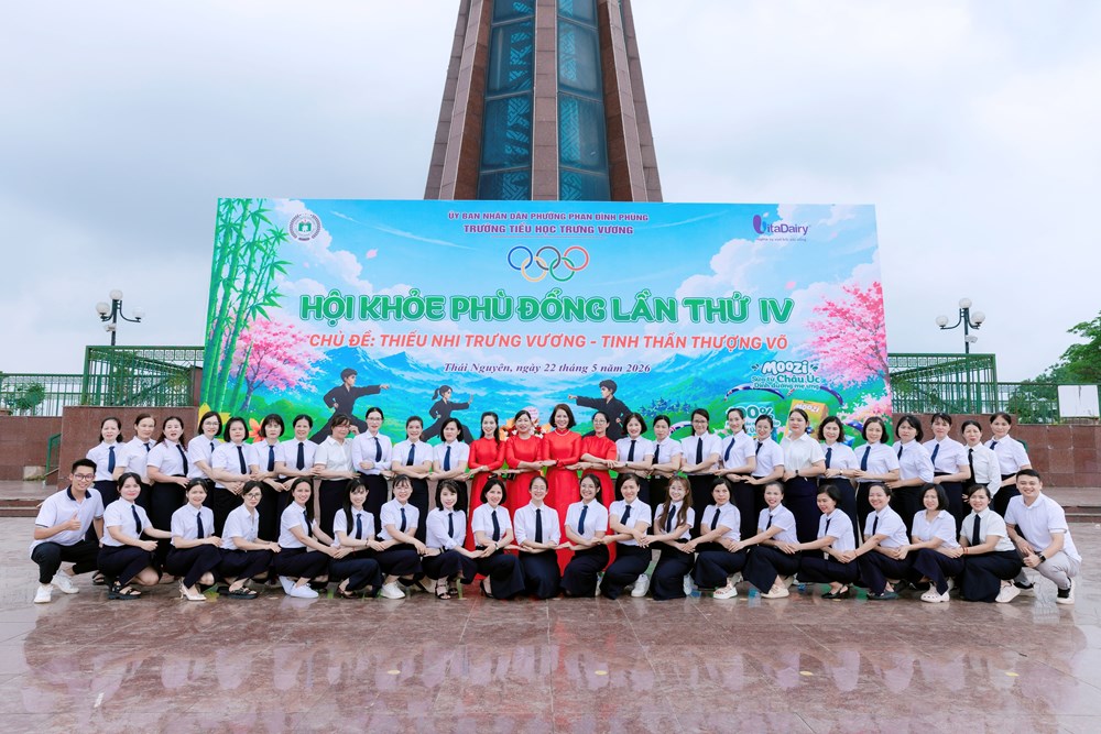 Hàng trăm học sinh đồng diễn võ cổ truyền ở quảng trường Thái Nguyên - ảnh 3