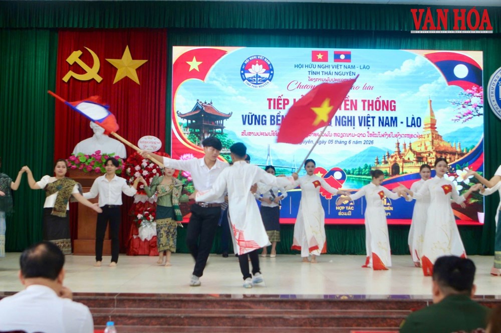 Tiếp lửa truyền thống tình hữu nghị Việt - Lào  - ảnh 4