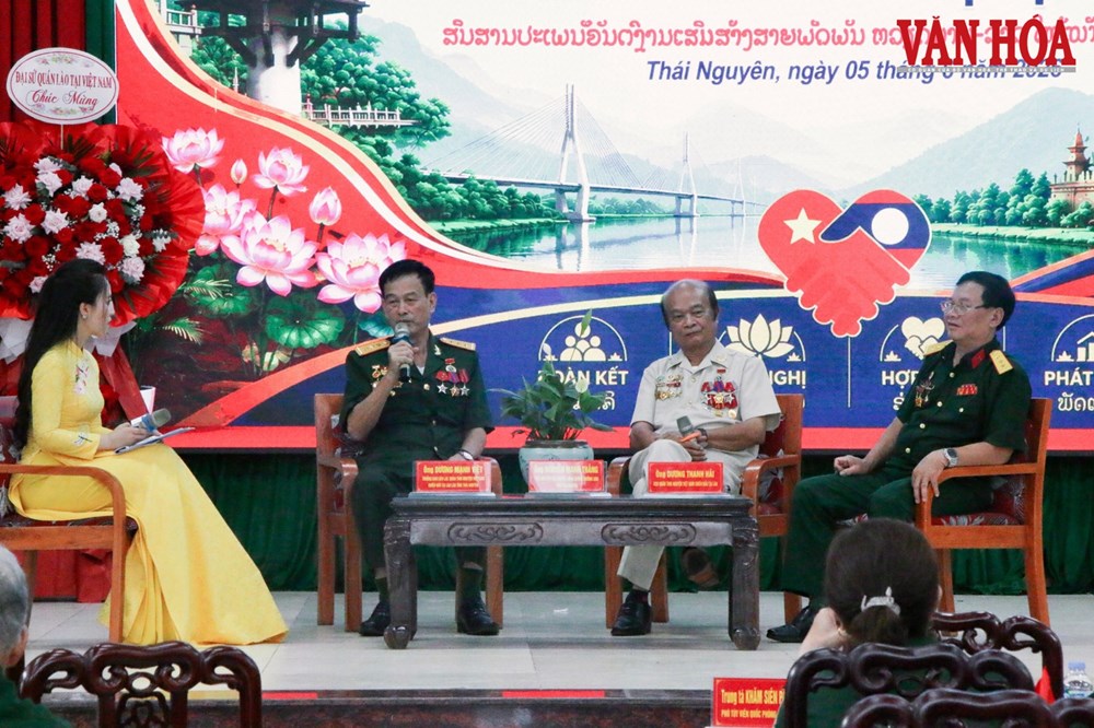 Tiếp lửa truyền thống tình hữu nghị Việt - Lào  - ảnh 5