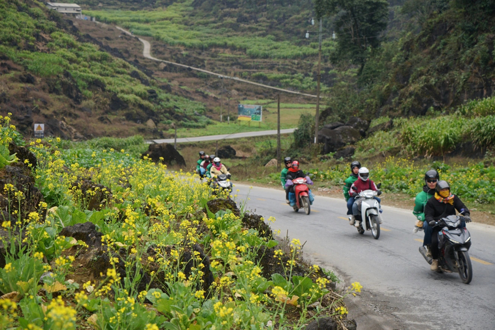 Tuyên Quang siết quản lý tour xe máy trên các tuyến du lịch trải nghiệm - ảnh 2