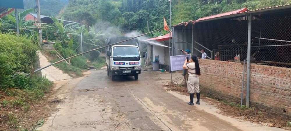 Chợ buôn bán gia súc lớn tại miền Bắc tạm dừng hoạt động vì dịch bệnh - ảnh 2