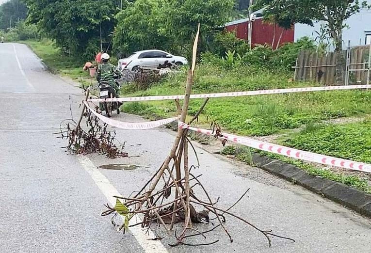 Xuất hiện điểm lún bất thường trên Quốc lộ 3B từng có hố tử thần - ảnh 1