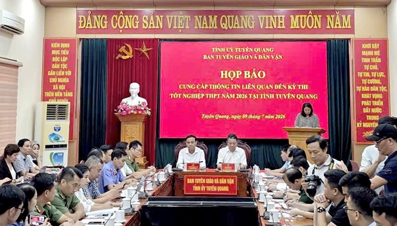 Đề xuất thi lại môn Toán tại điểm thi THPT Chuyên Tuyên Quang - ảnh 1