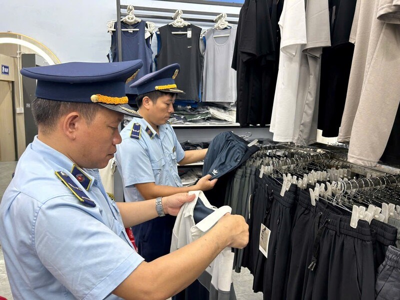 Tuyên Quang xử lý hàng trăm vụ buôn bán hàng giả, hàng nhái - ảnh 2