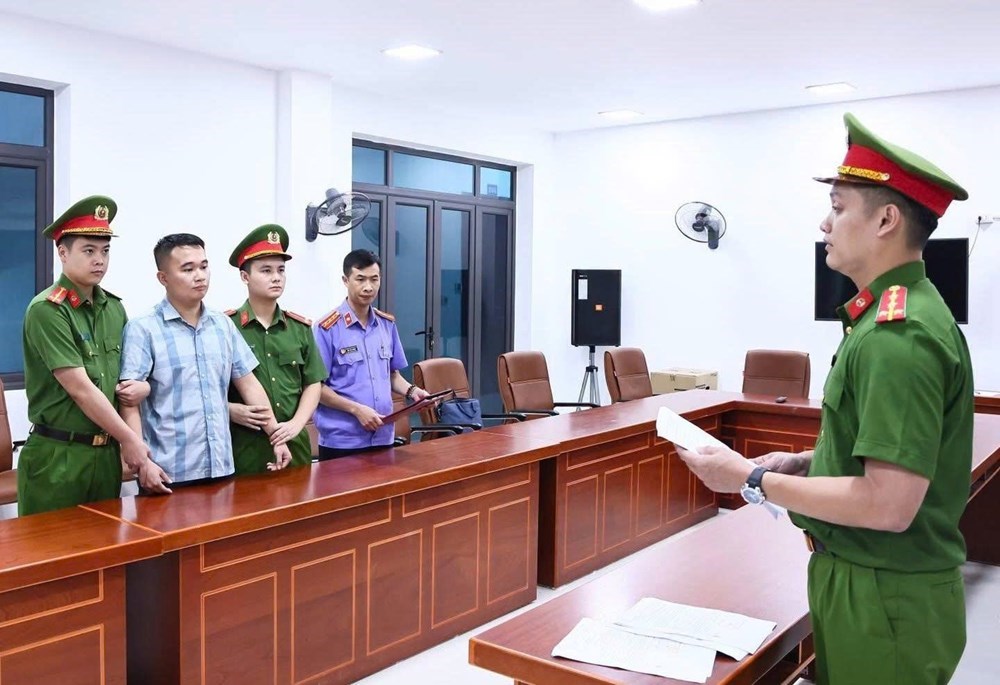 Khởi tố Hiệu trưởng Trường THPT Chuyên Tuyên Quang - ảnh 2