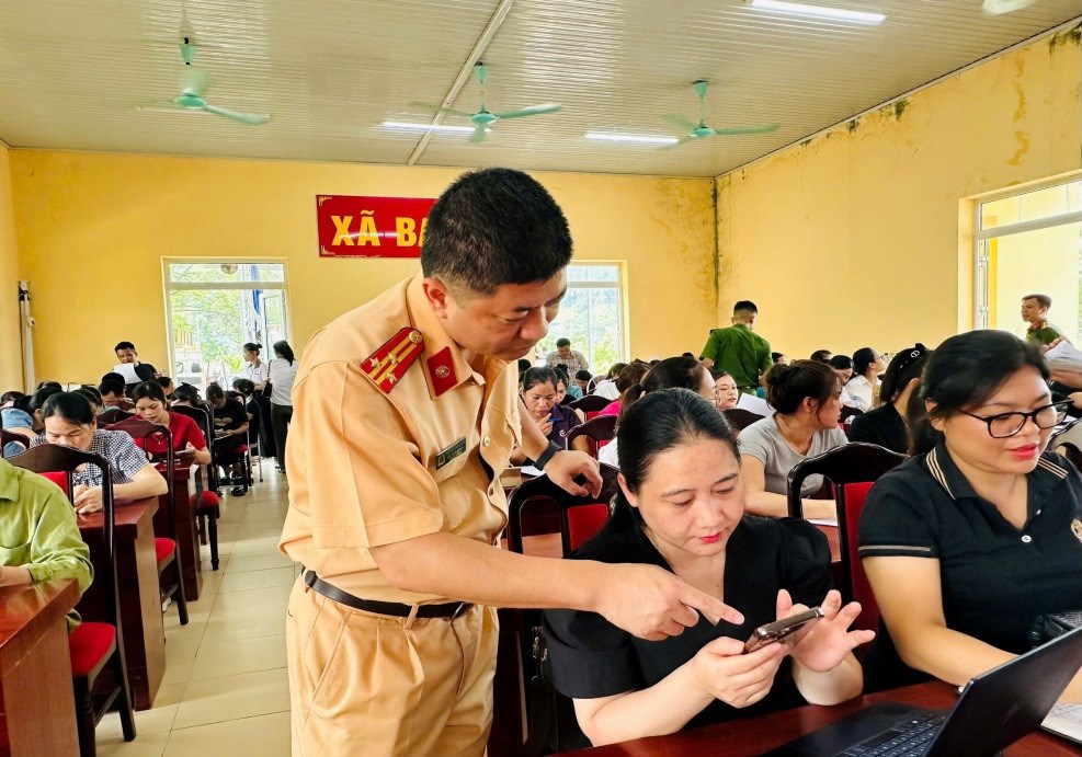 Thái Nguyên lan tỏa văn hóa giao thông từ kỹ năng lái xe an toàn - ảnh 1