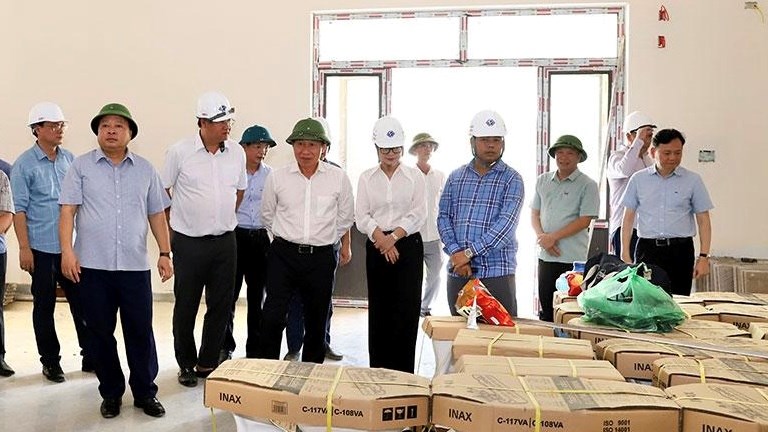 Phó Thủ tướng Chính phủ Lê Tiến Châu kiểm tra tiến độ dự án trường học trăm tỉ đồng vùng biên viễn - ảnh 2