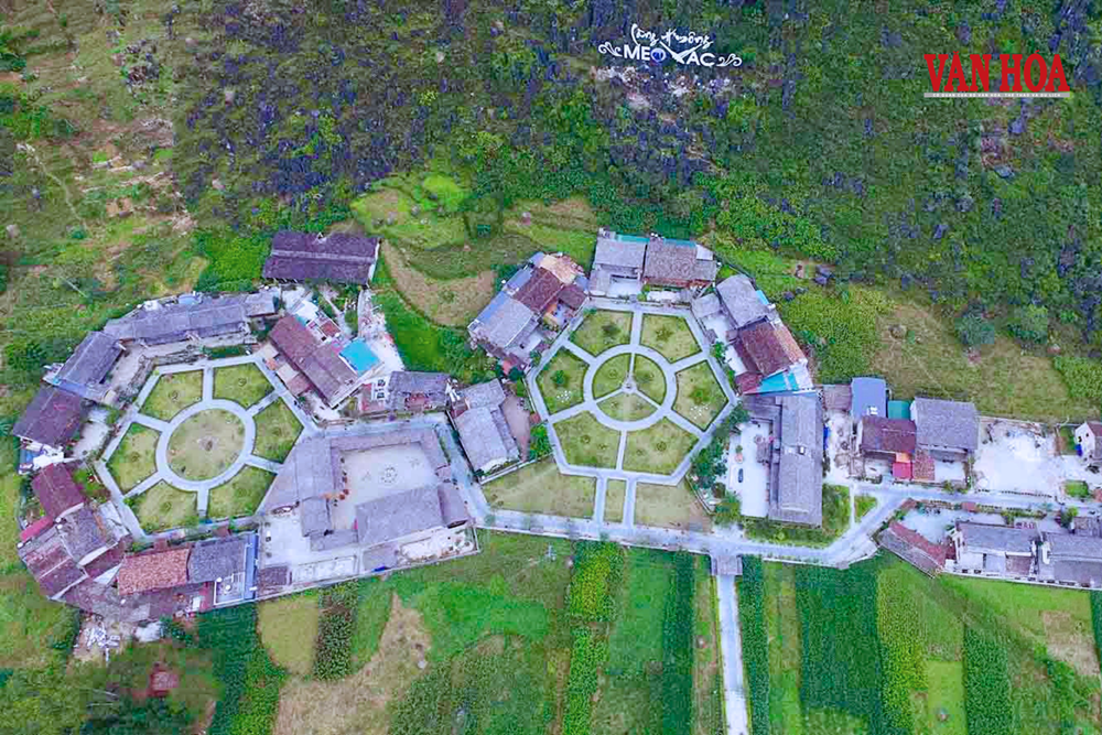 Từ bãi đất hoang đến làng du lịch nổi tiếng giữa cao nguyên đá - ảnh 4