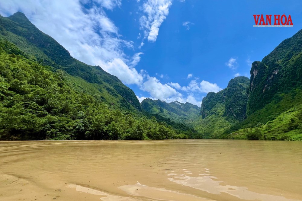 Sông Nho Quế mùa mưa giữa “Thung lũng kiến tạo độc nhất vô nhị” Việt Nam - ảnh 3