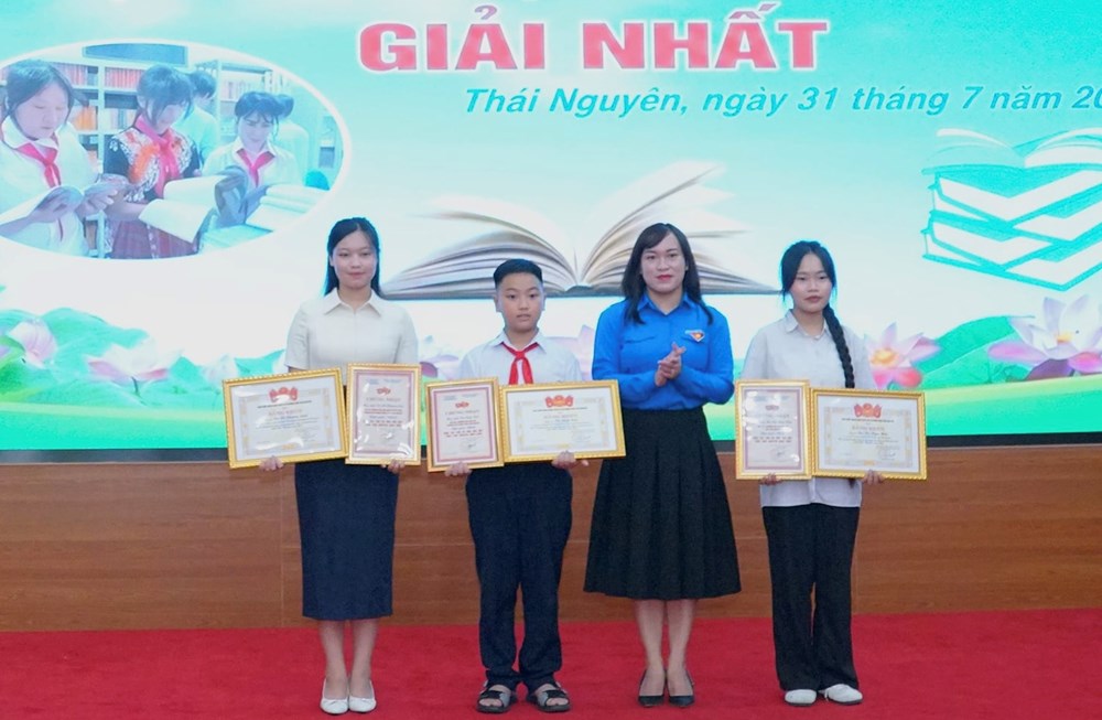 Thái Nguyên lan tỏa tình yêu sách qua cuộc thi Đại sứ Văn hóa đọc - ảnh 2