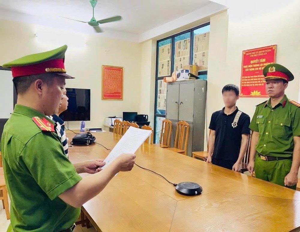 Khởi tố tài xế chở khách gây tai nạn làm du khách Anh tử vong ở Tuyên Quang - ảnh 1