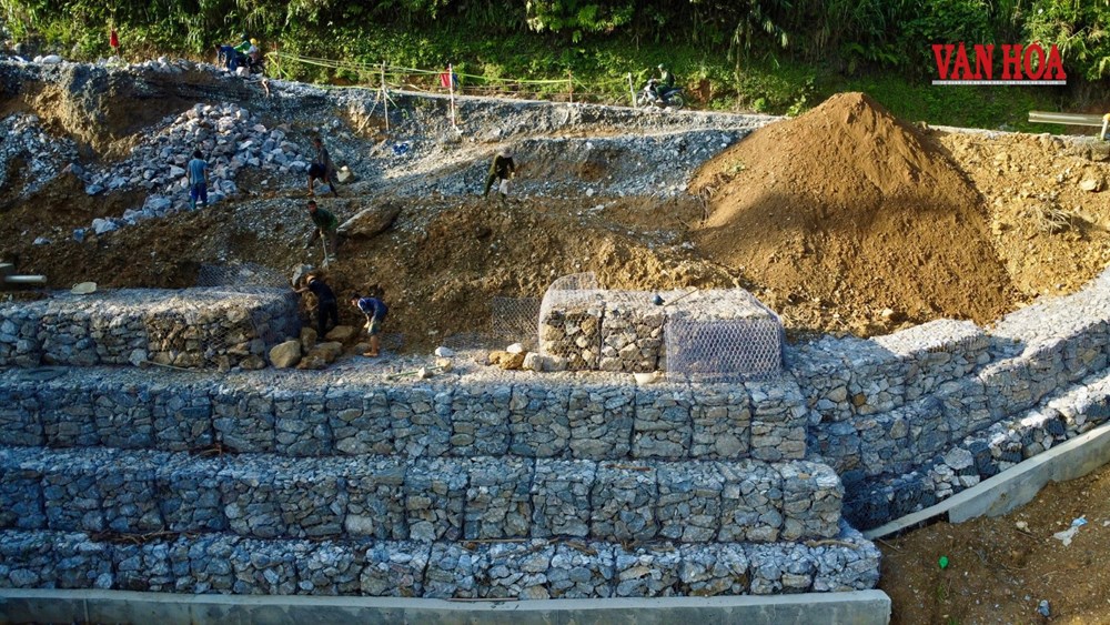 Khắc phục sạt lở trên QL.4C nối khu du lịch sau phản ánh Văn Hóa - ảnh 10