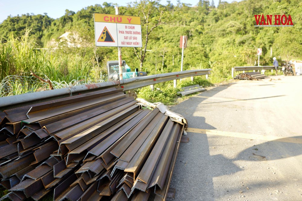 Khắc phục sạt lở trên QL.4C nối khu du lịch sau phản ánh Văn Hóa - ảnh 12