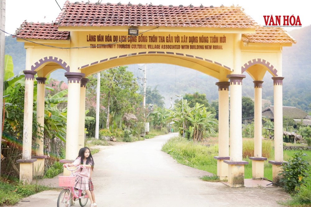 Về thôn Tha “nghe” khói nếp kể chuyện bản Tày 800 năm tuổi - ảnh 2