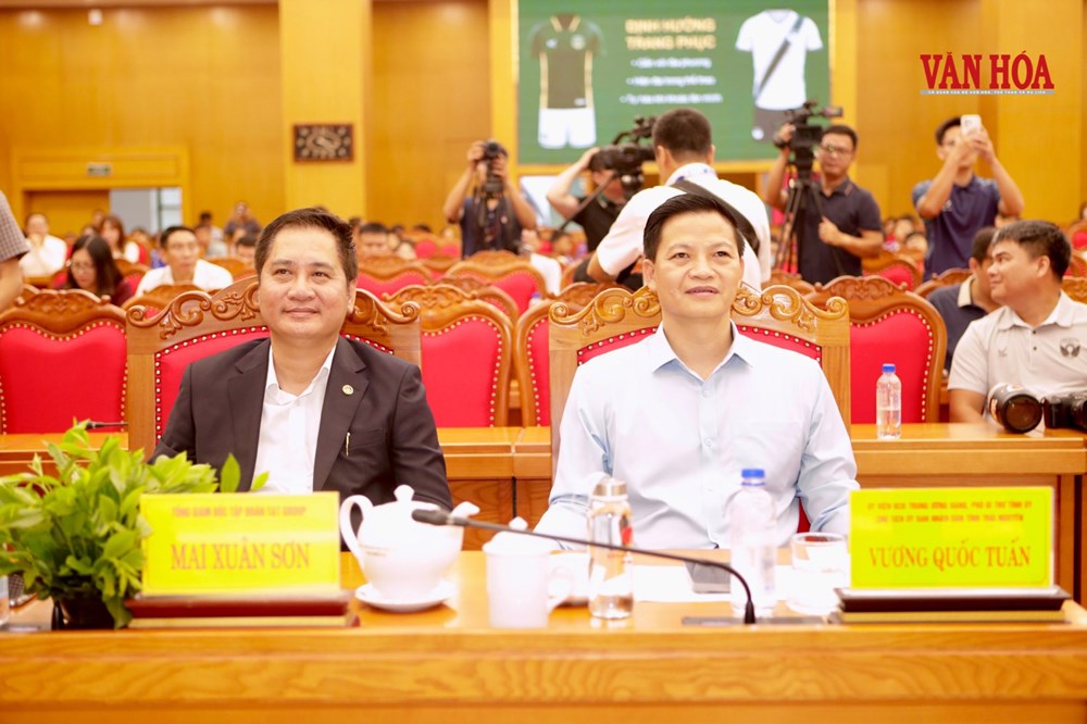 FC Thái Nguyên nhận cam kết tài trợ hơn 115 tỉ đồng trong ngày ra mắt - ảnh 2